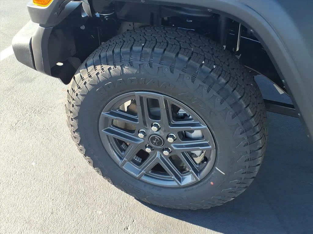 New 2026 Anvil Clear-Coat Exterior Paint Jeep Sport S image 15