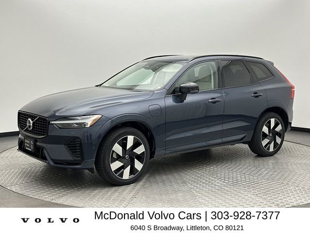 2024 Volvo XC60 Recharge Plug-In Hybrid T8 Plus Dark Theme