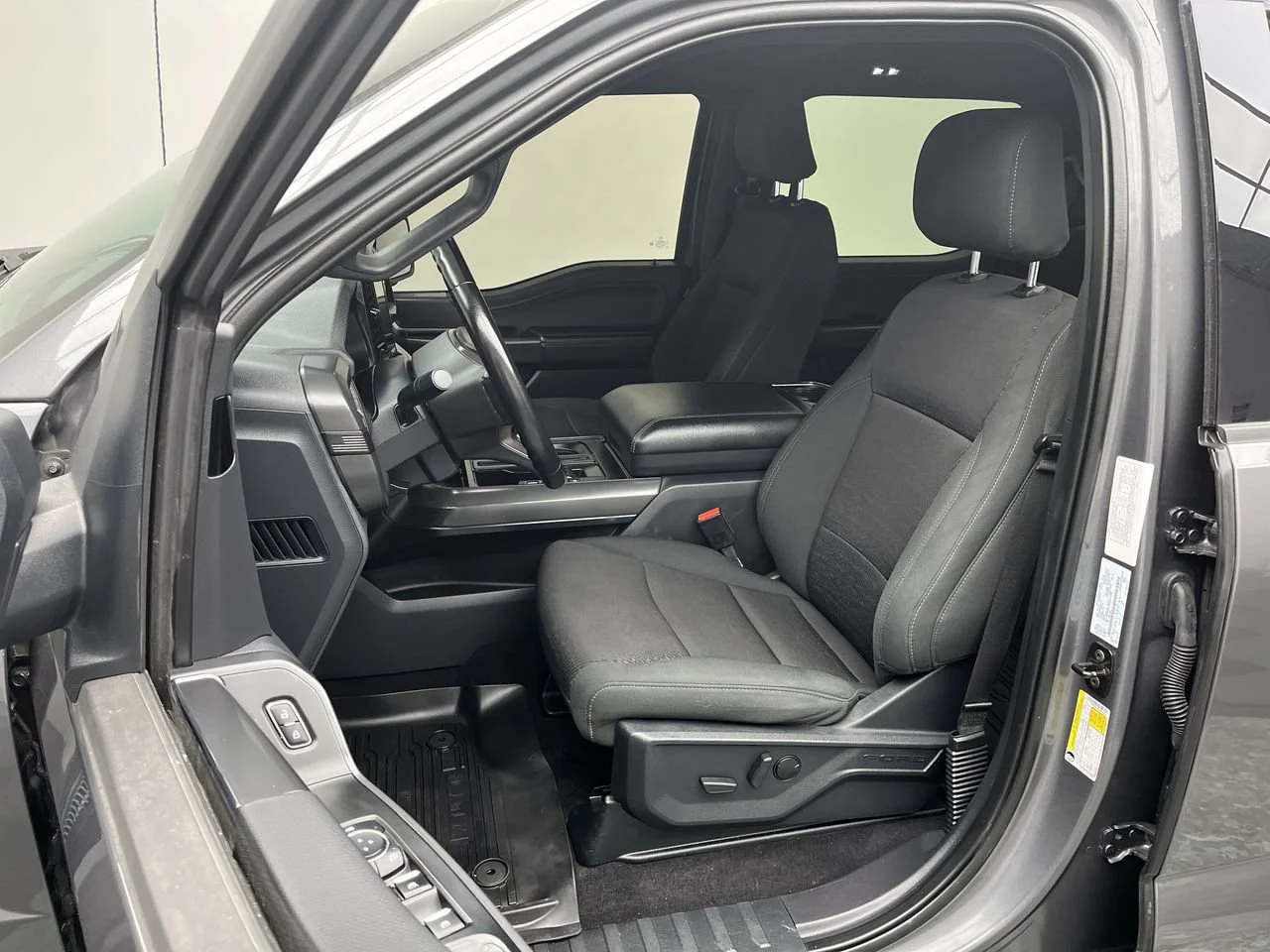 Used 2024 Gray Ford XLT image 12