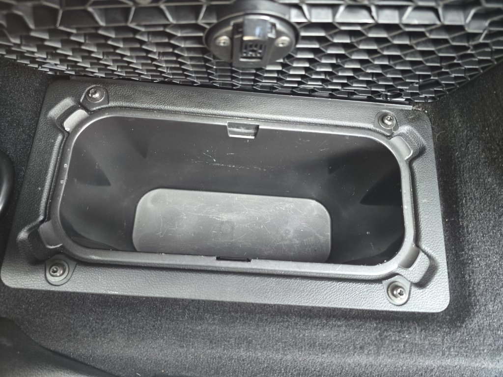 Used 2018 Grey Ram Tradesman image 28