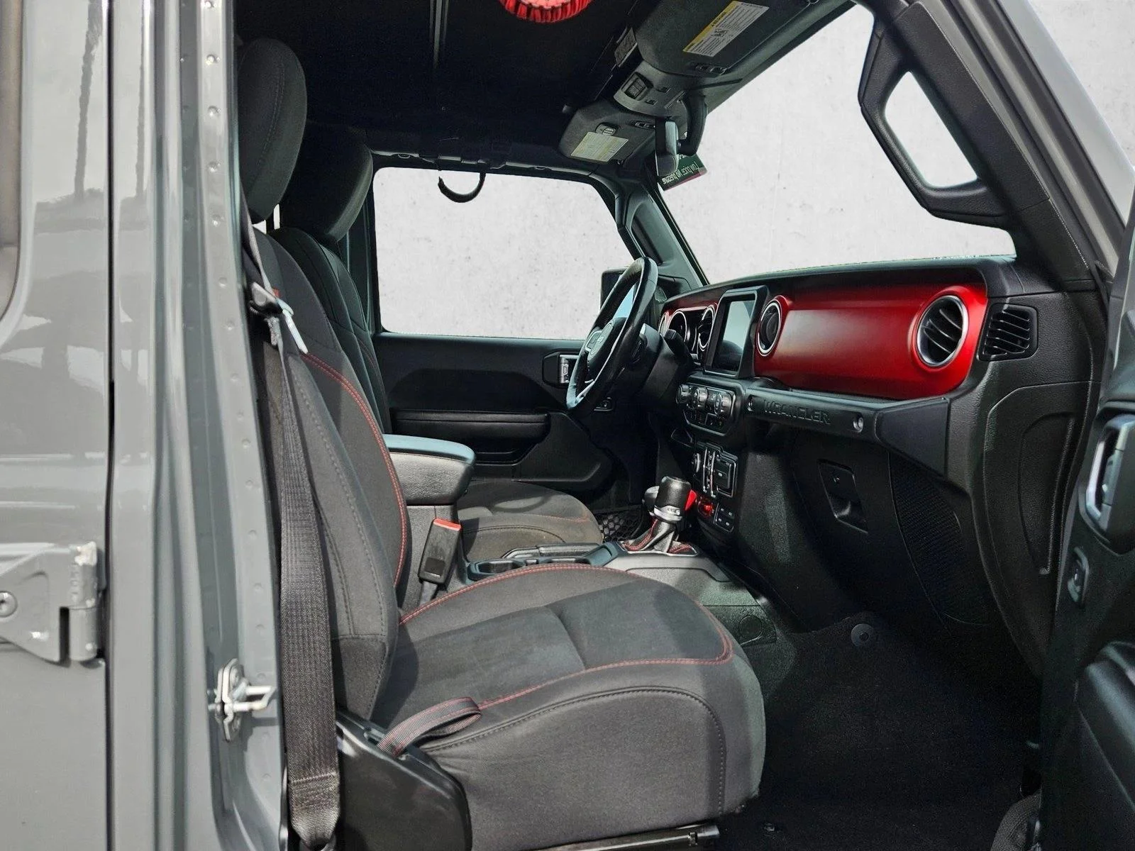 Used 2019 Sting-Gray Clearcoat Jeep Rubicon image 18