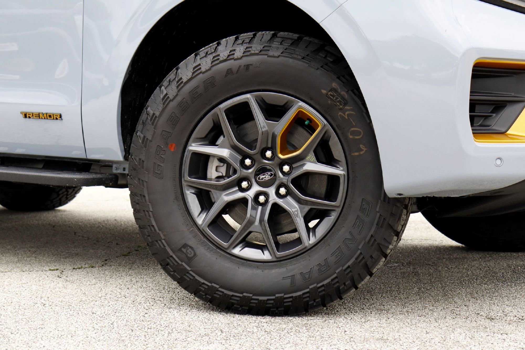 New 2026 Glacier Gray Metallic Tri-Coat Ford Tremor image 3