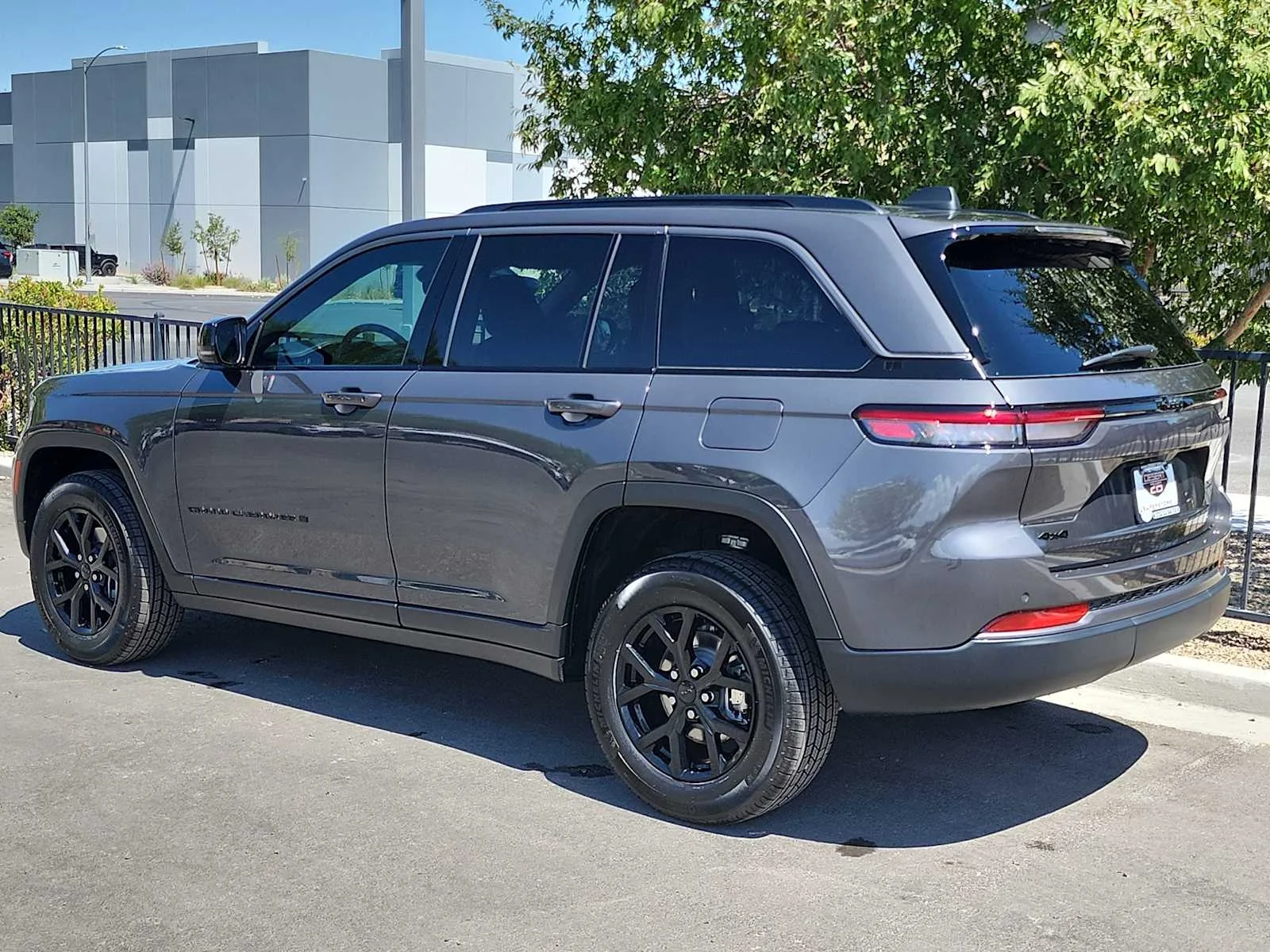 New 2026 Baltic Gray Metallic Clearcoat Jeep Laredo Altitude image 6
