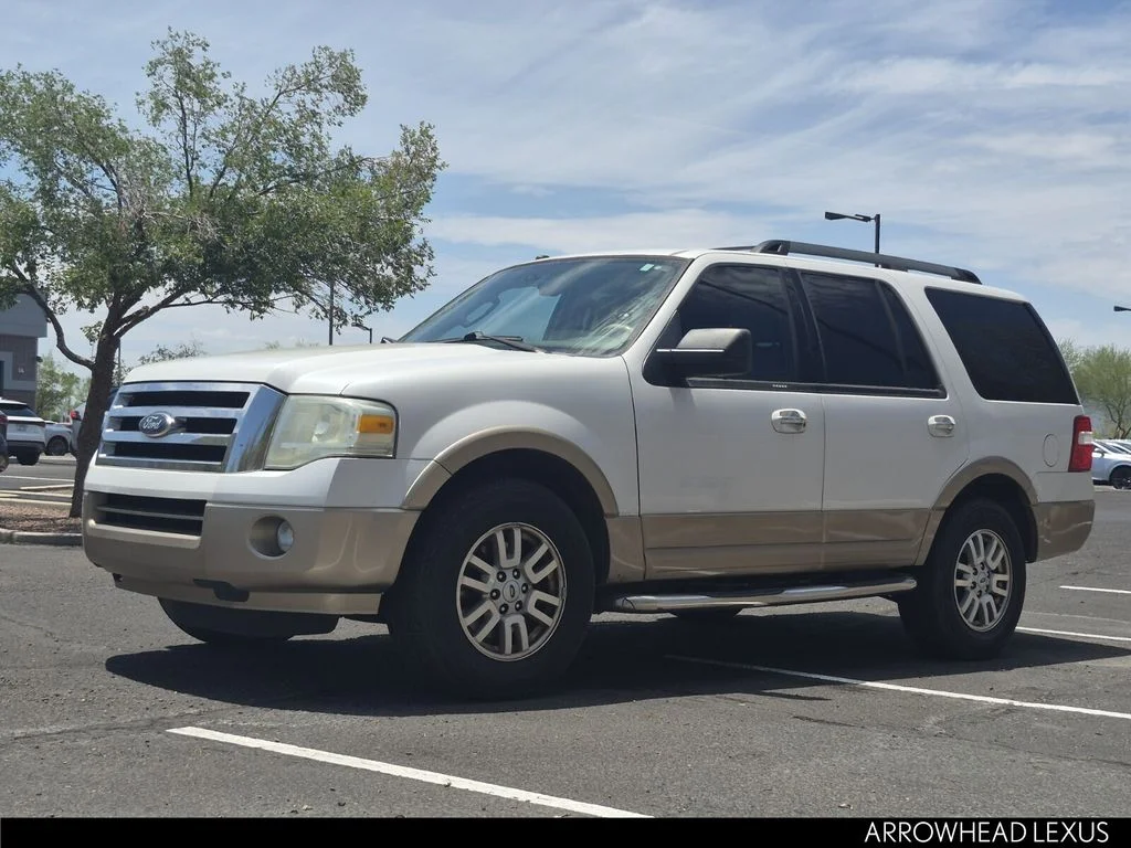 Used 2011 White Ford XLT image 2
