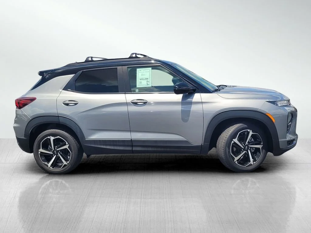 Used 2023 Sterling Gray Metallic Chevrolet RS image 4