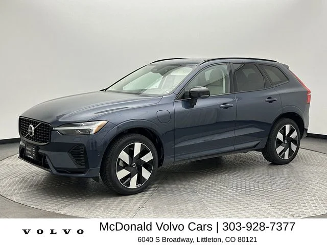 2024 Volvo XC60 Recharge Plug-In Hybrid T8 Plus Dark Theme