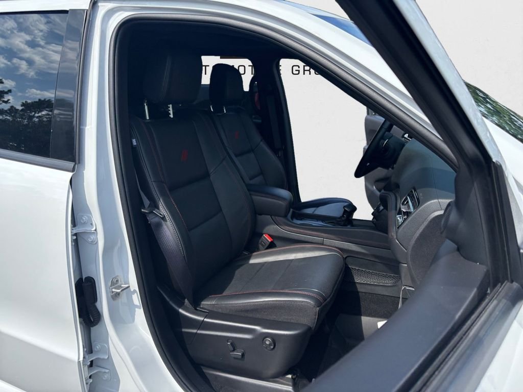 New 2026 White Knuckle Clear-Coat Exterior Paint Dodge GT Plus HEMI V8 image 29