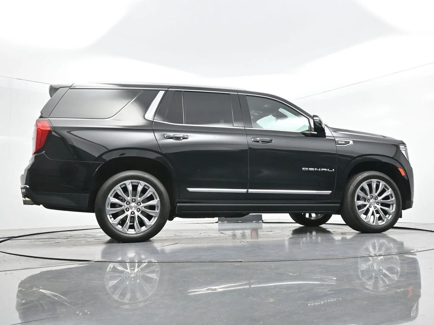 Used 2024 Onyx Black GMC Denali image 58