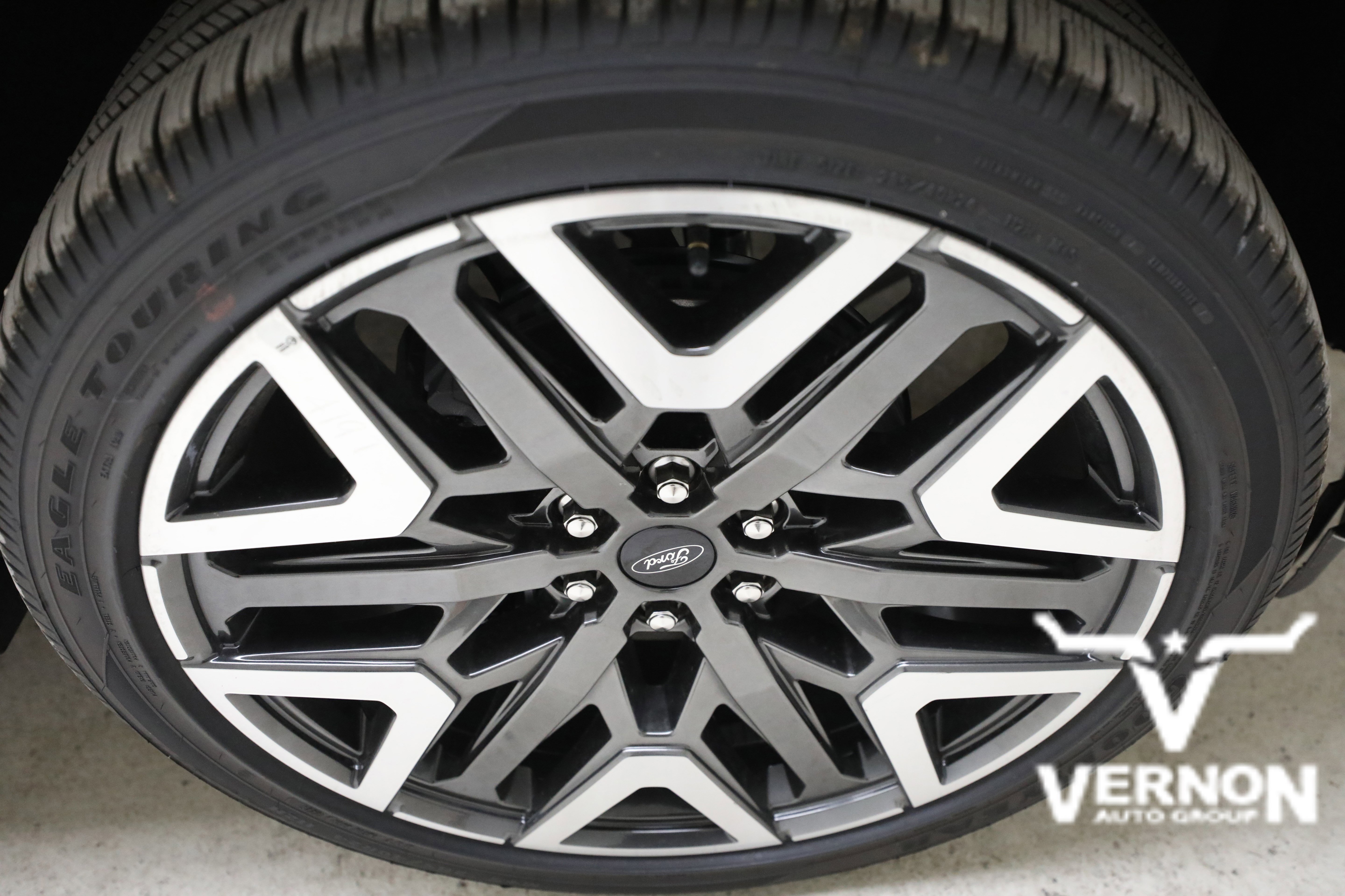 New 2026 Star White Metallic Tri-Coat Ford  image 30