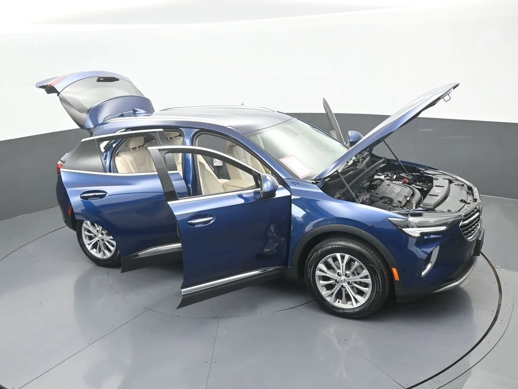 Used 2023 Sapphire Metallic Buick Preferred image 71