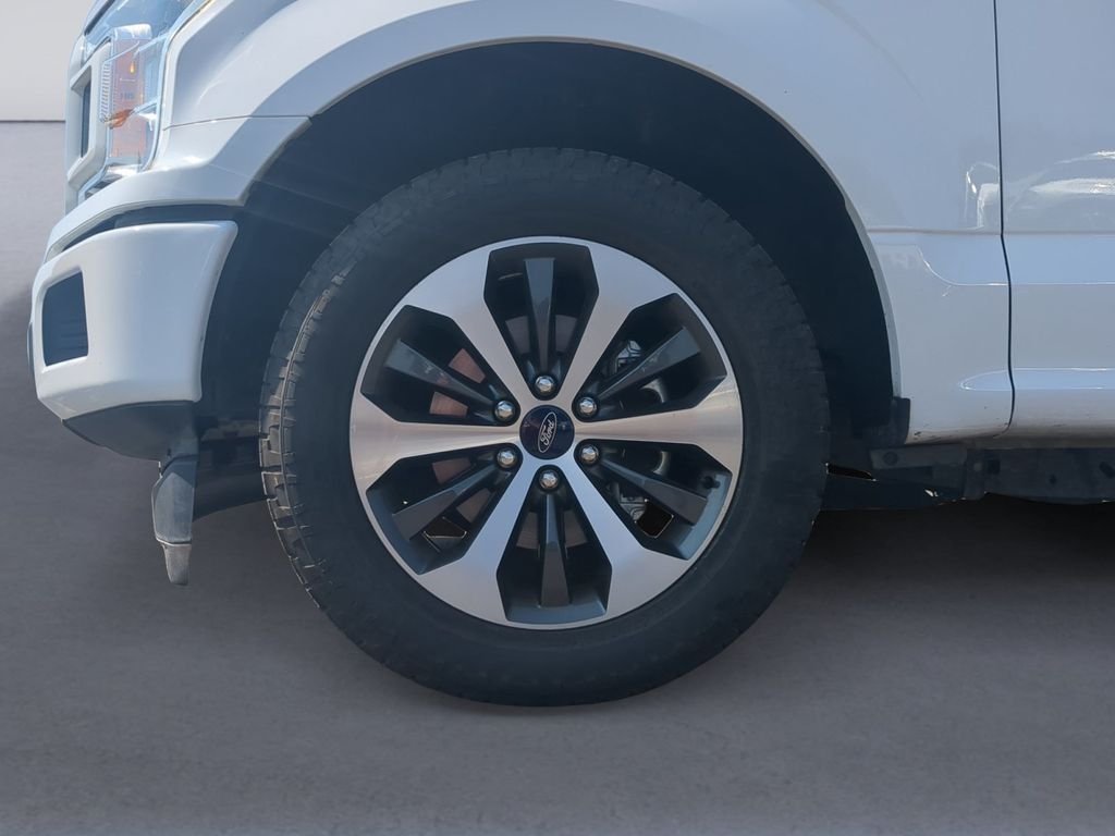 Used 2020 White Ford XL image 11
