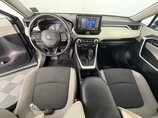 Used 2022  Toyota XLE image 14