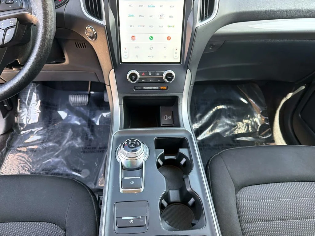 Used 2022 Silver Metallic Ford SE image 25