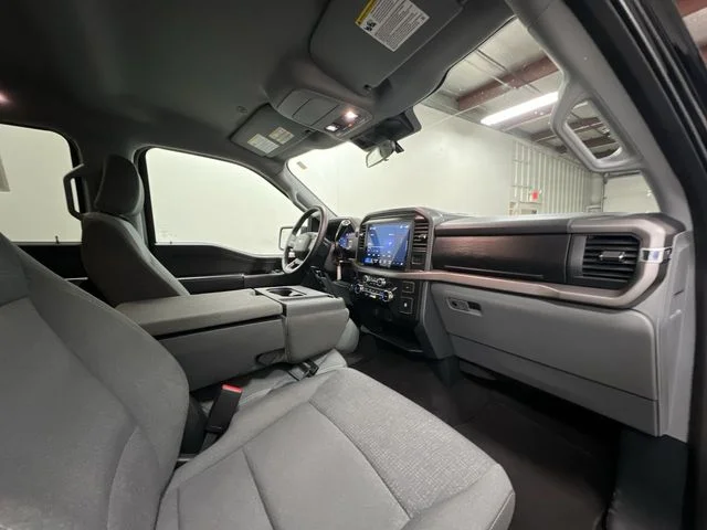 2025 Ford F-150 XLT - Photo 25