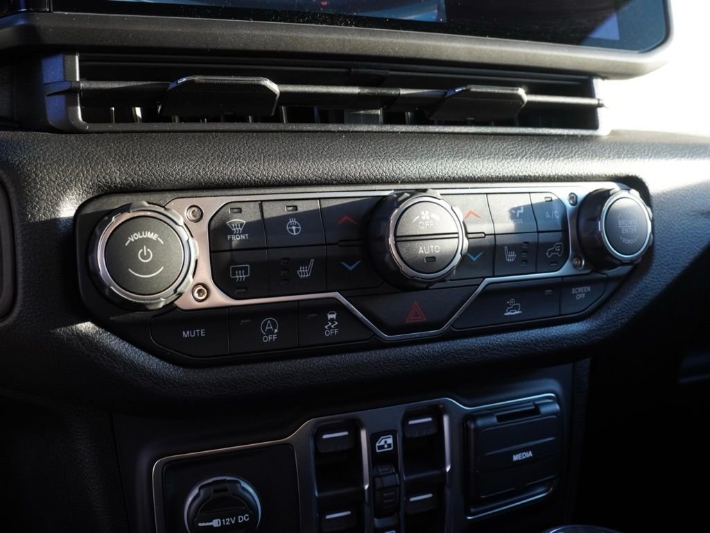 New 2026 Mojito Clear-Coat Exterior Paint Jeep 4-Door Sport S image 15