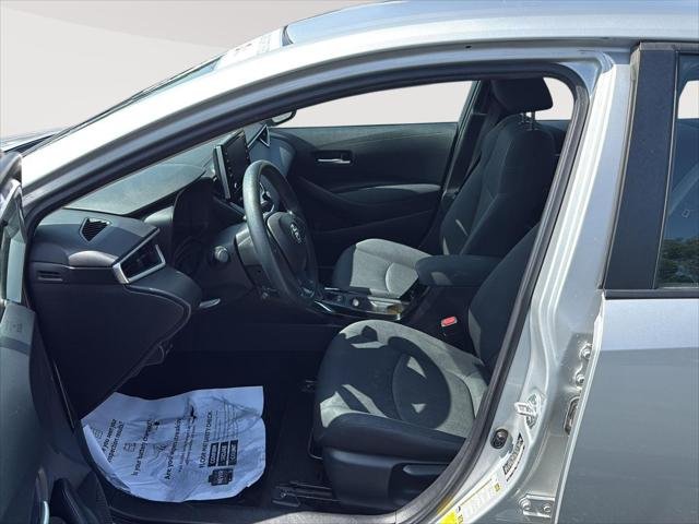 Certified Used 2021 CLASSIC SILVER MET Toyota  image 3