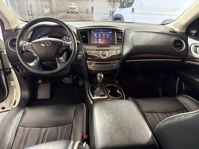 Certified Used 2019 White INFINITI LUXE image 38