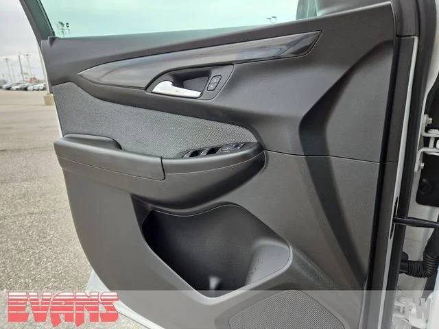 Used 2024 White Chevrolet LT image 17