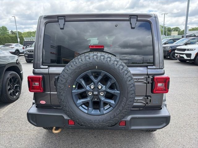 New 2026 Granite Crystal Metallic Clear-Coat Exterior Paint Jeep 85th Anniversary Edition image 6
