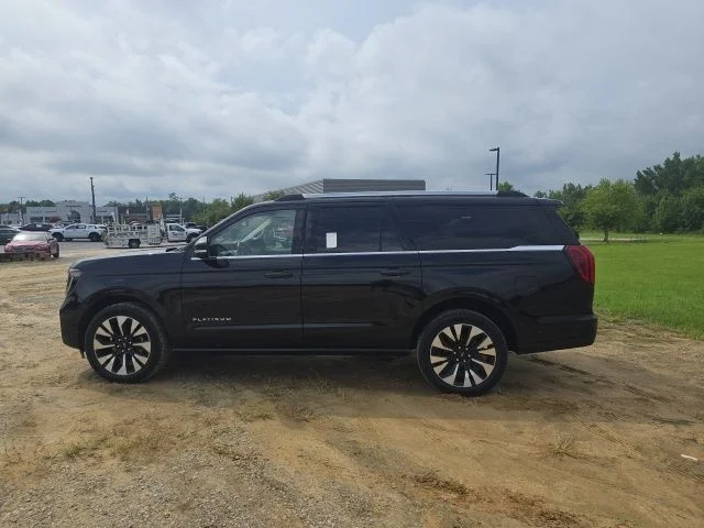 Used 2025 Black Ford Platinum image 4