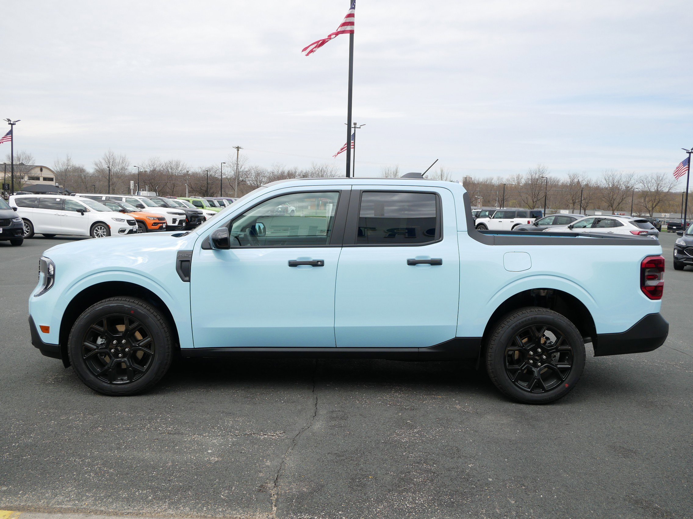 View vehicle photo 5