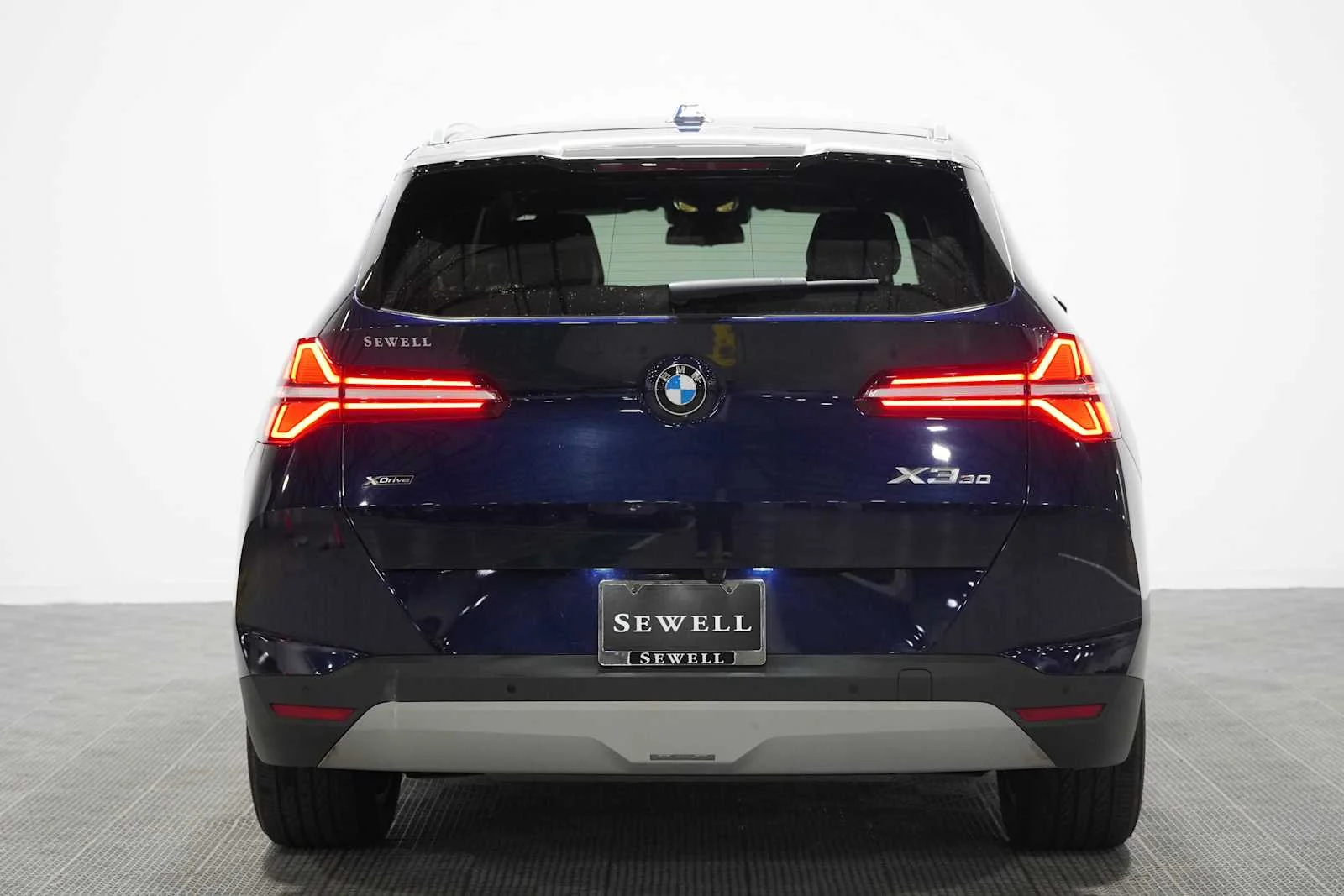 Used 2025 Tanzanite Blue II Metallic BMW 30 xDrive image 5