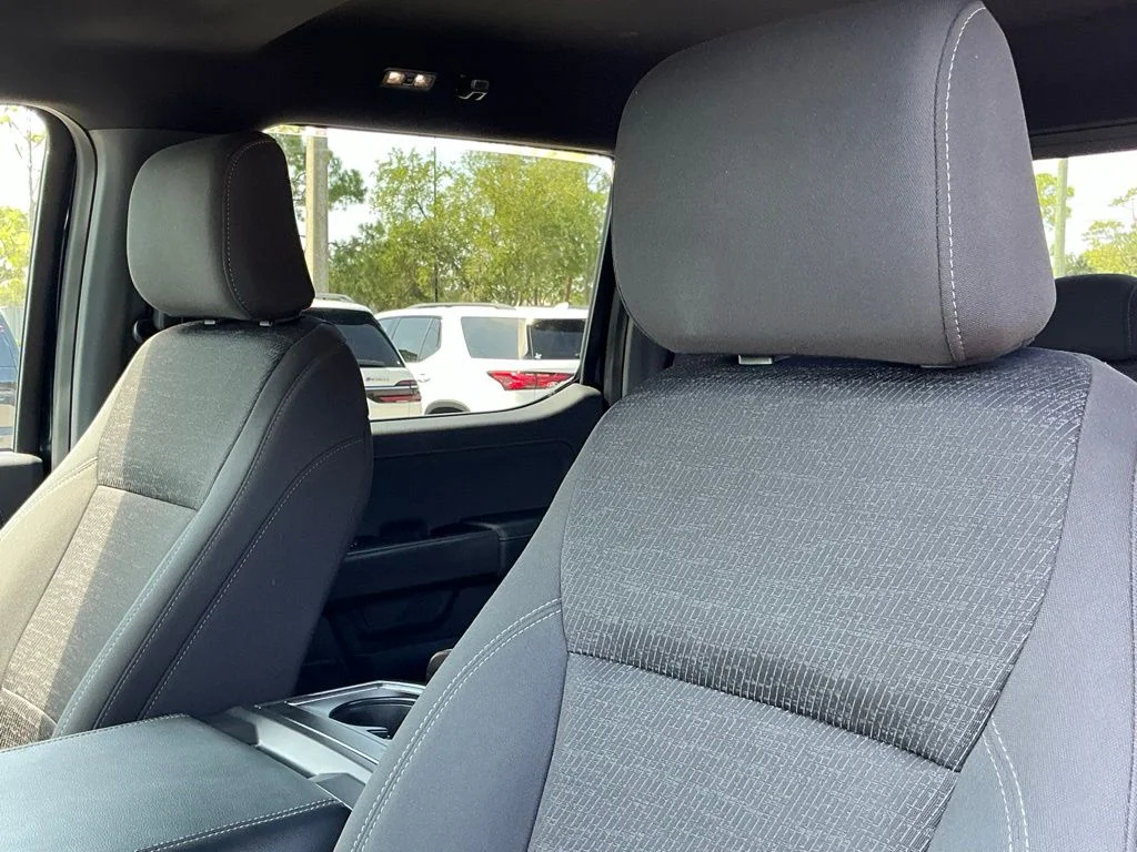 Used 2024 Blue Ford XLT image 28