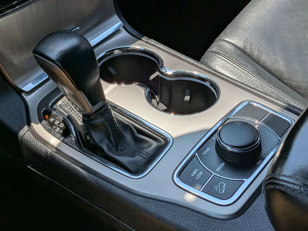 Used 2021 Blue Jeep Limited image 18