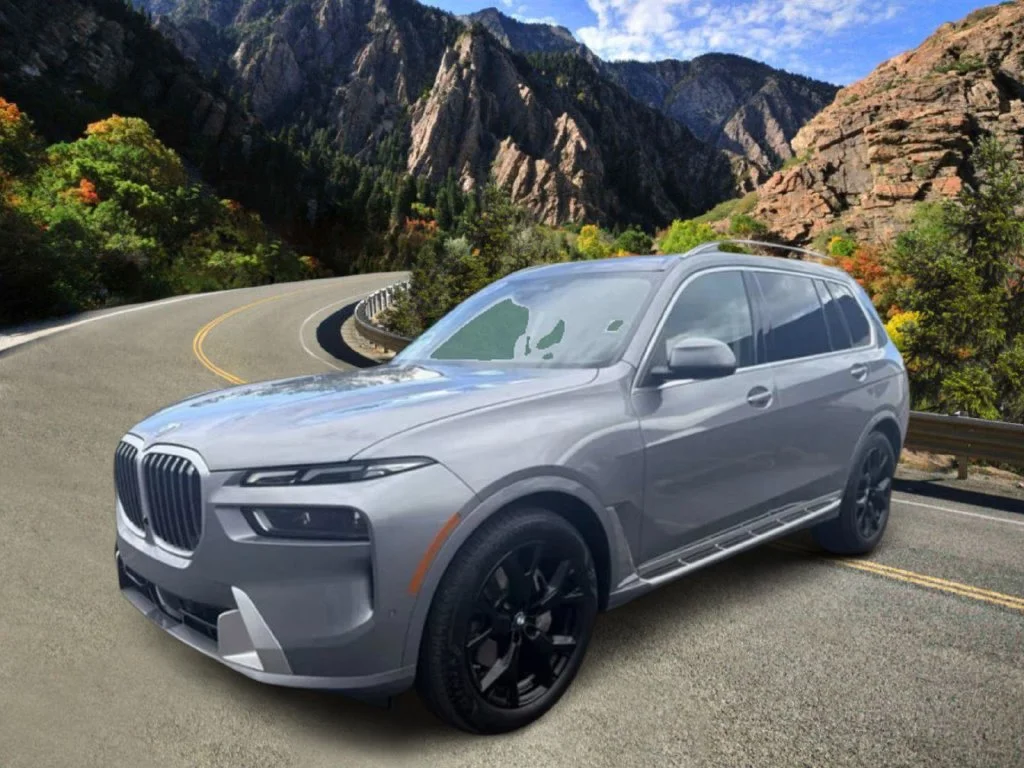 Used 2026 Gray BMW xDrive40i image 2