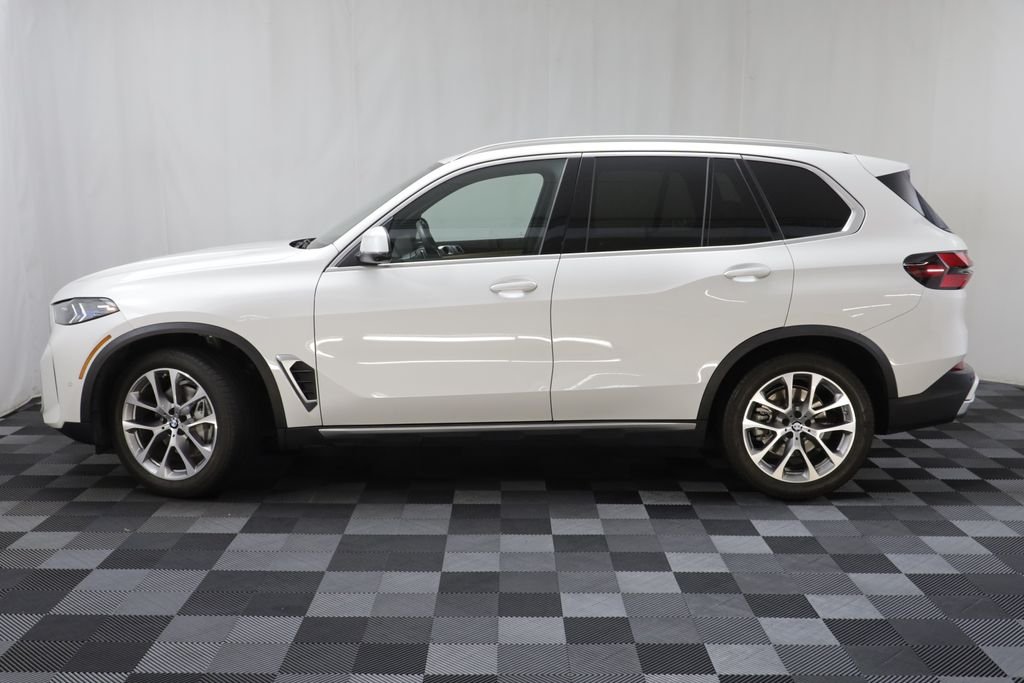 Certified Used 2024 Mineral White Metallic BMW xDrive40i image 4