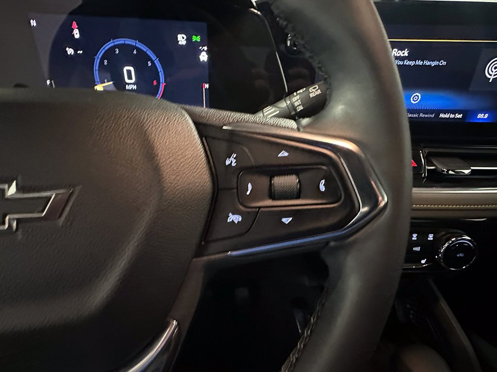 Used 2025 Green Chevrolet ACTIV image 38