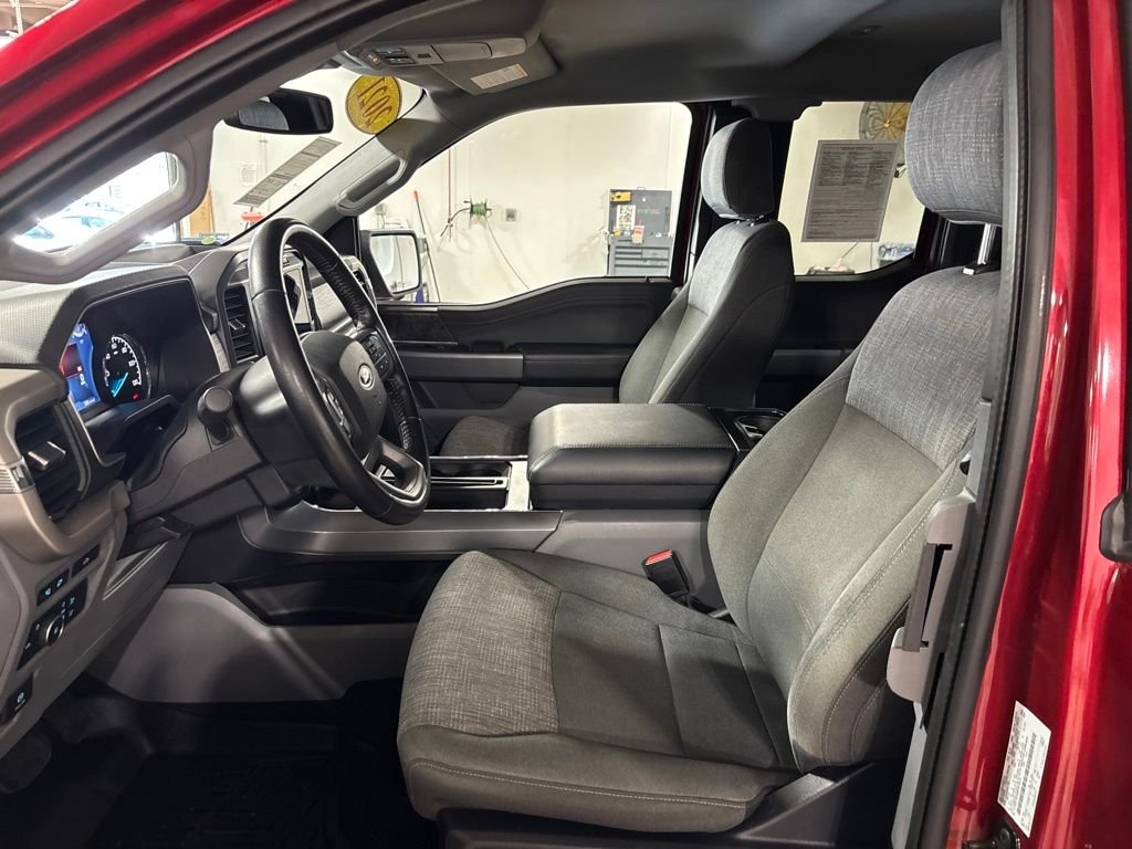Used 2021 Red Ford XLT image 30