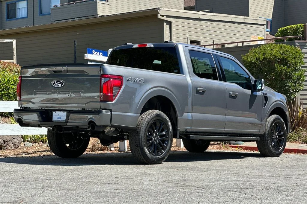 New 2026 Gray Metallic Ford XLT image 4