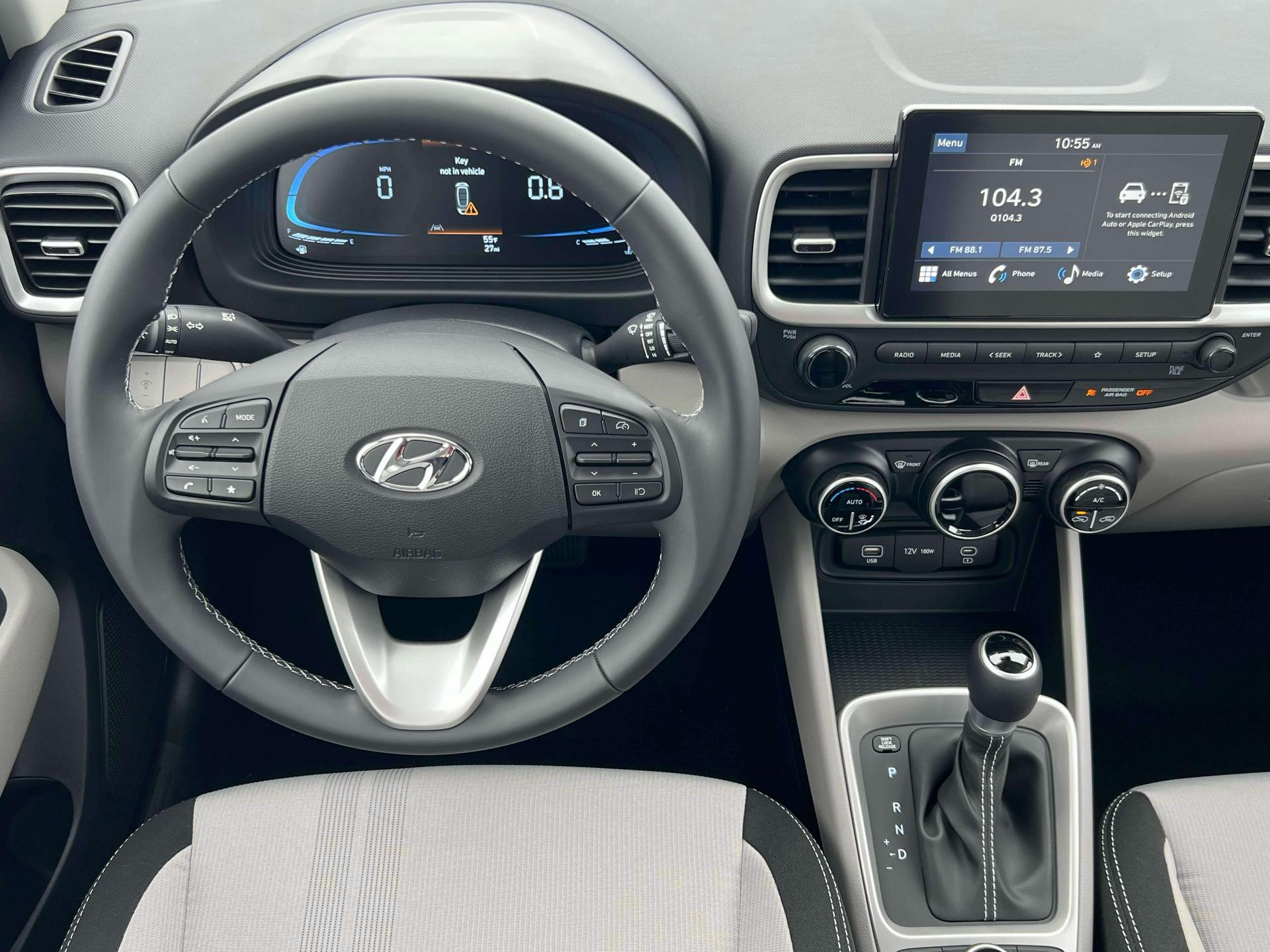 2025 Hyundai Venue SEL - Photo 34