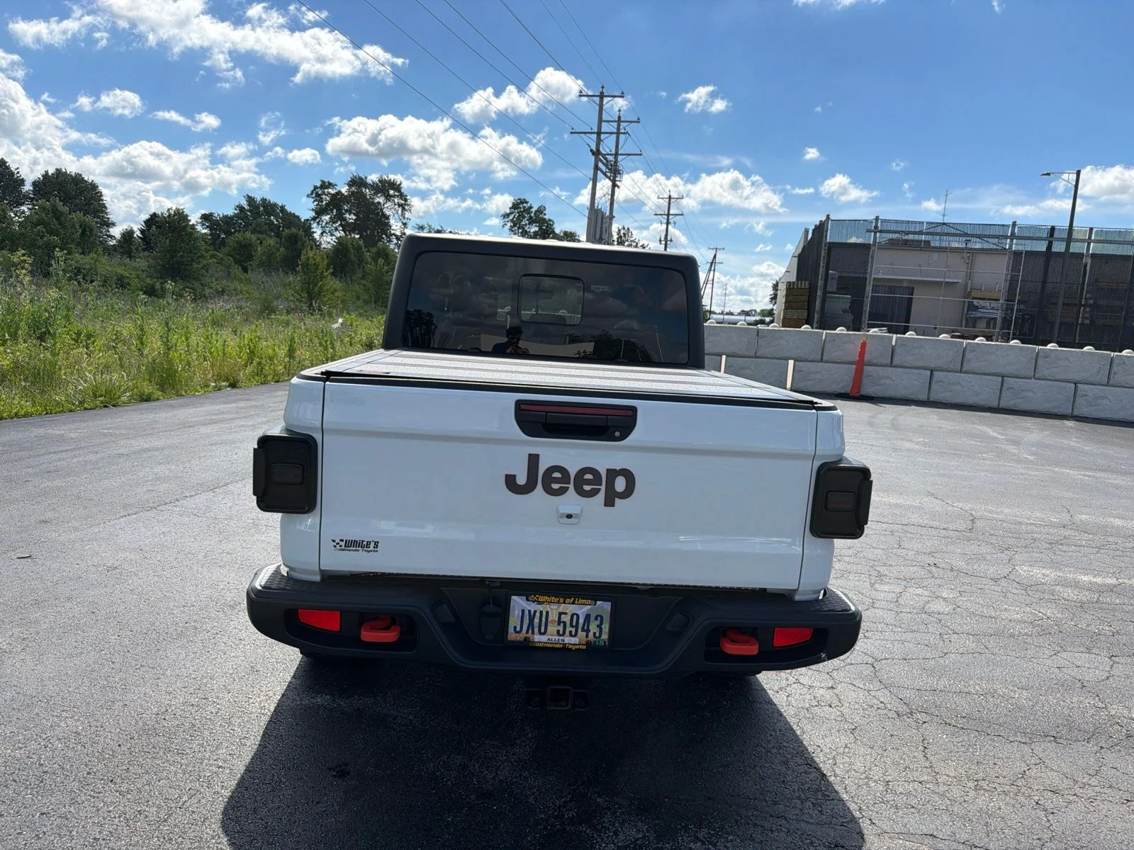Used 2022 White Jeep Mojave image 6