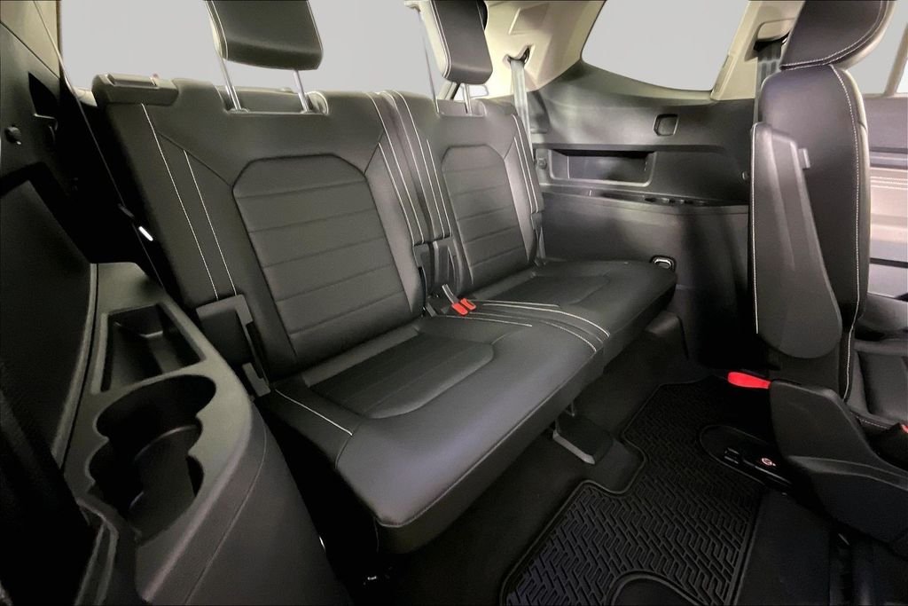 2023 Volkswagen Atlas SEL Premium R-Line - Photo 24