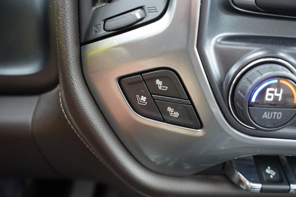 Certified Used 2016 Iridescent Pearl Tricoat Chevrolet LTZ image 29
