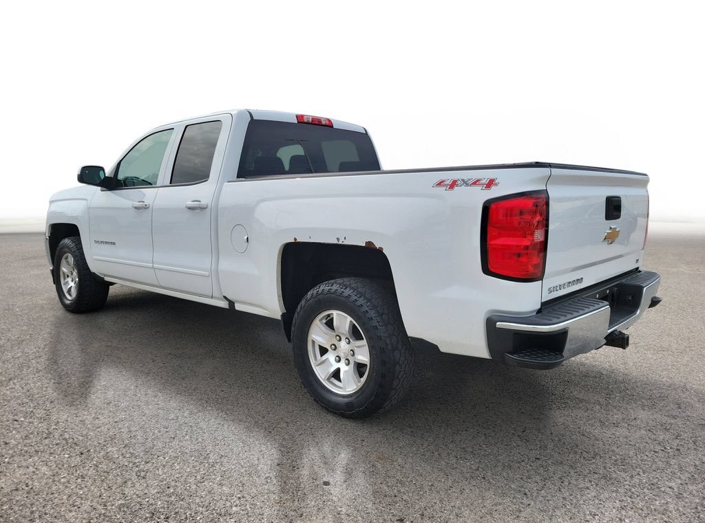 Used 2017 SUMMIT WHITE Chevrolet LT image 3
