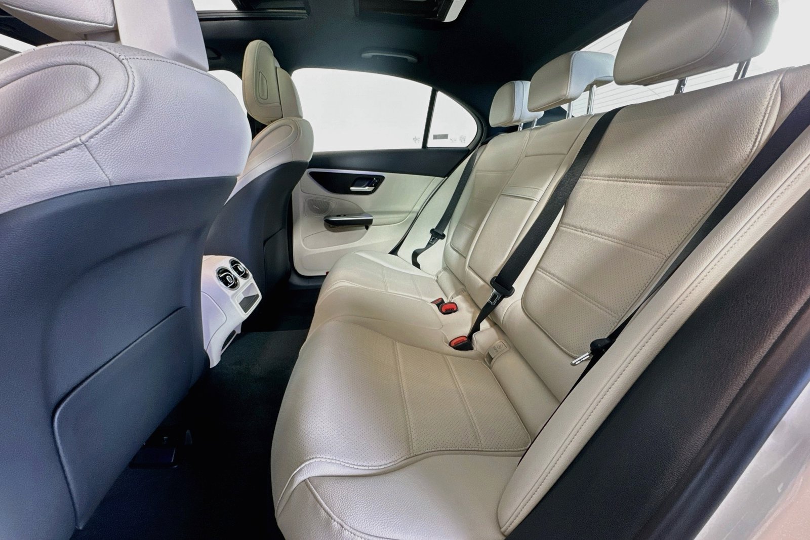 New 2026 Polar White Mercedes-Benz C 300 image 22