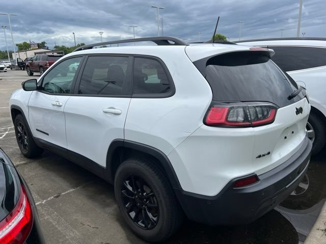 Used 2023 Bright White Clearcoat Jeep Altitude image 3