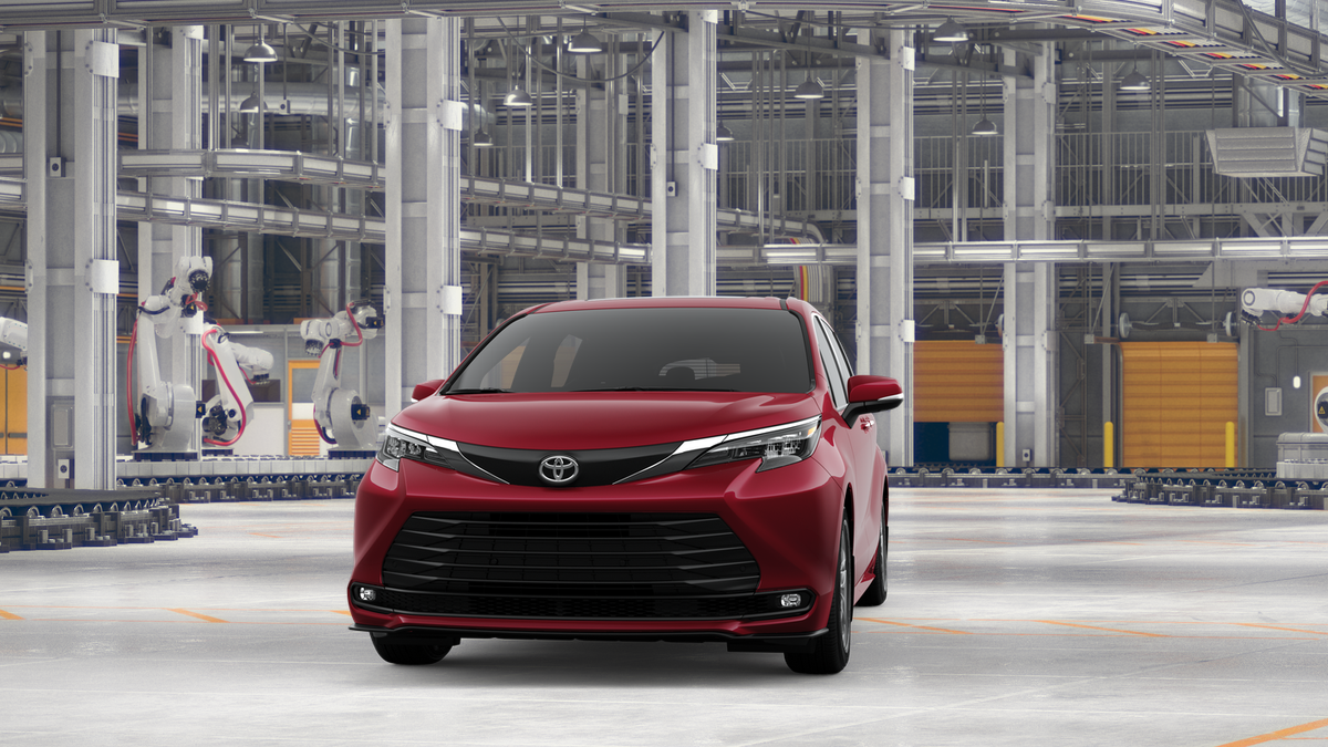 New 2026 Ruby Flare Pearl Toyota XLE image 18