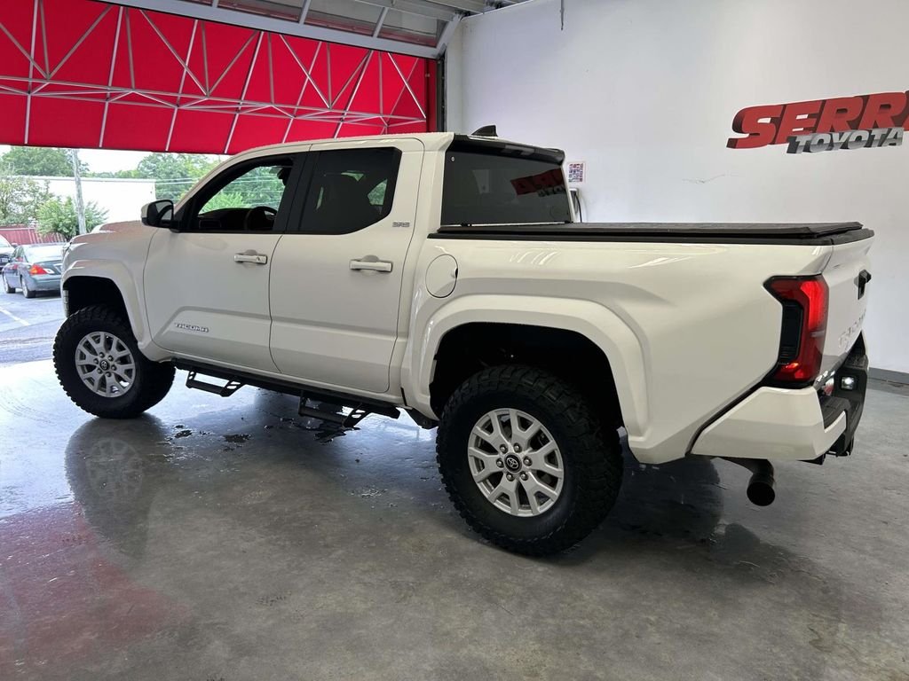 Used 2025 White Toyota SR5 image 6