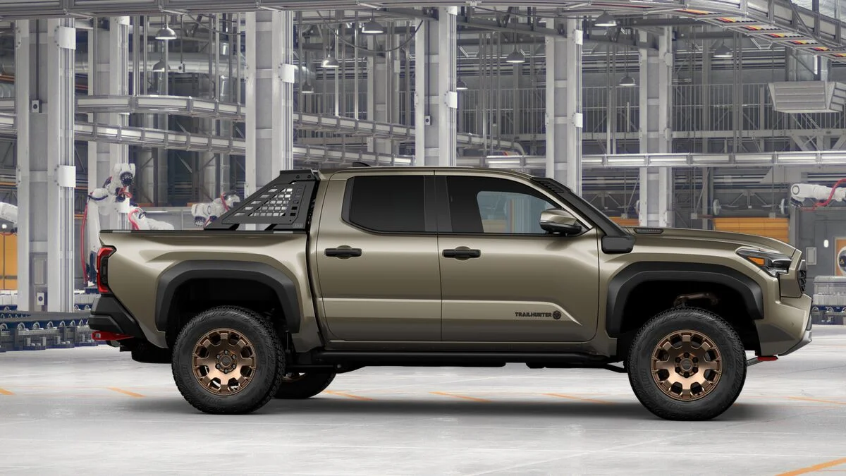 New 2026 Bronze Oxide Toyota Trailhunter image 13