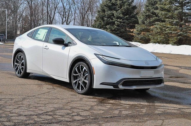2026 Toyota Prius XSE's photo