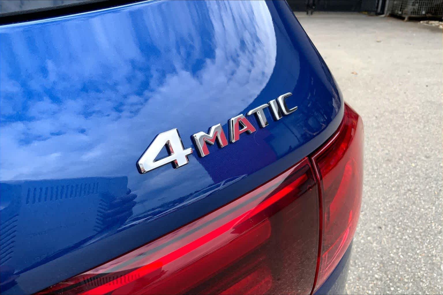 New 2026 Starling Blue Metallic Mercedes-Benz GLB 250 image 10