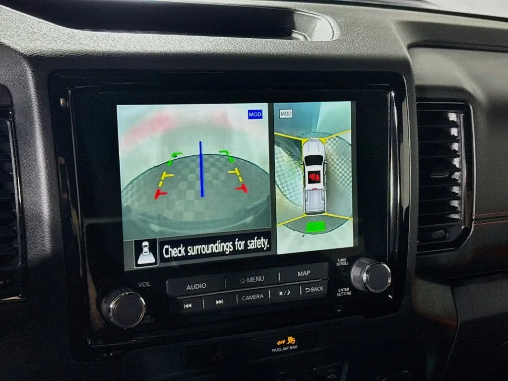 Used 2022 Black Nissan PRO-4X image 17