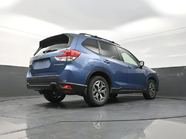 Used 2021 Blue Subaru Premium image 37