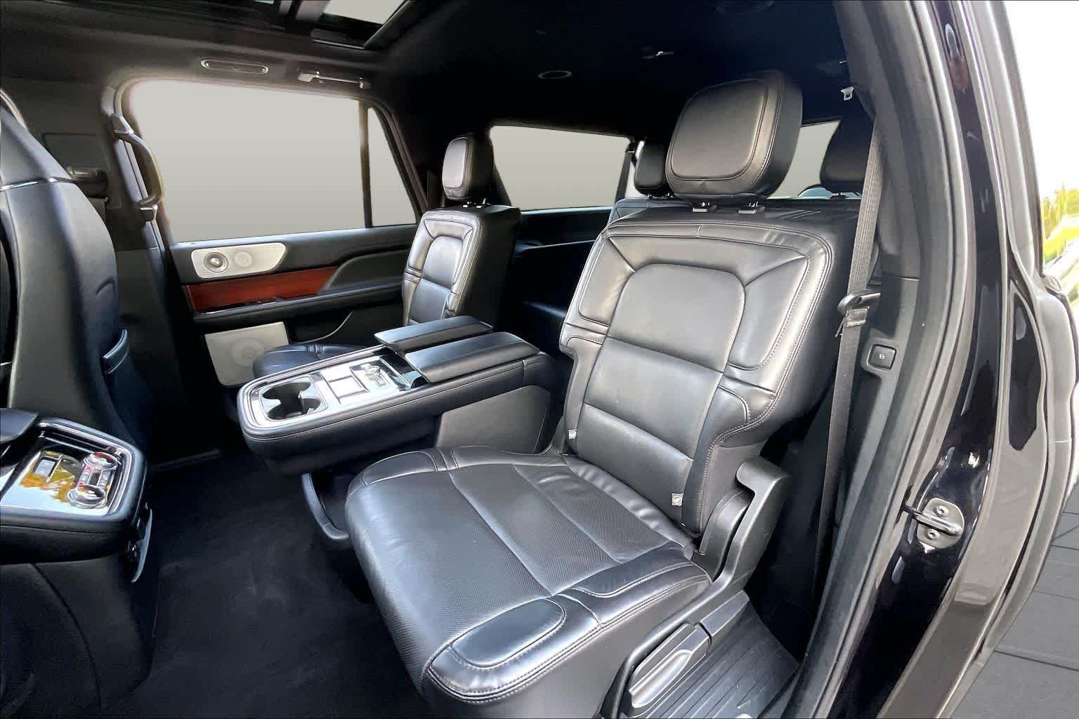 Used 2021 Infinite Black Lincoln Reserve image 20