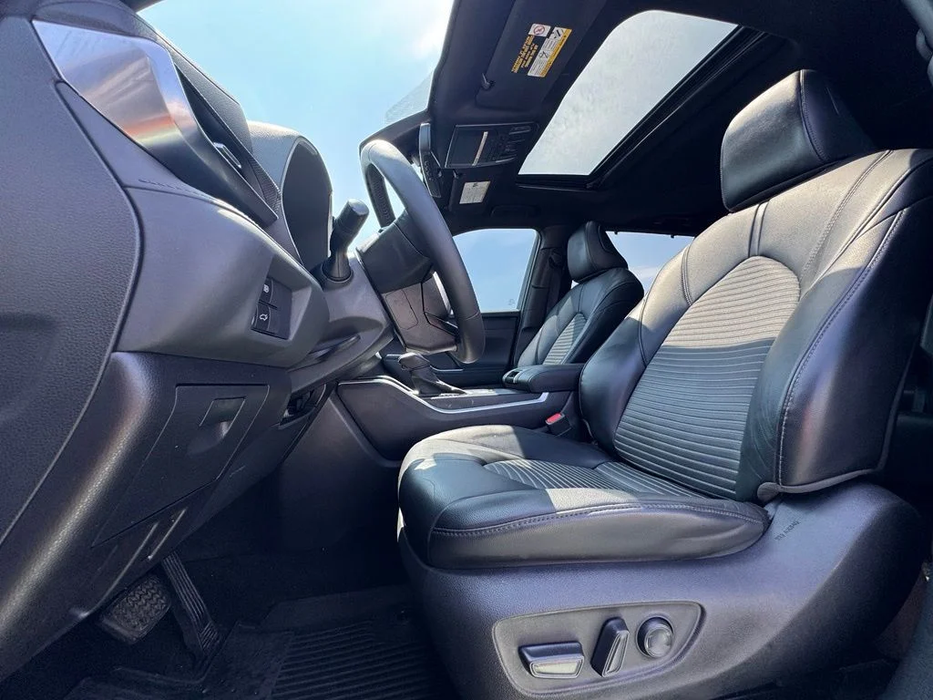 Used 2021 White Toyota XSE image 18