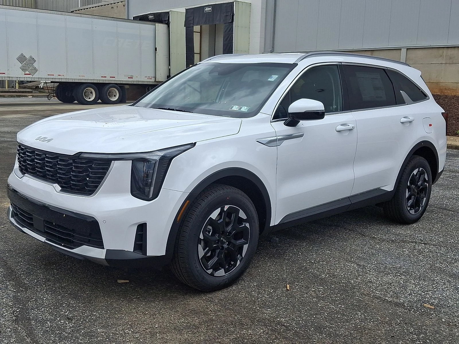 New 2026 White Kia S image 4